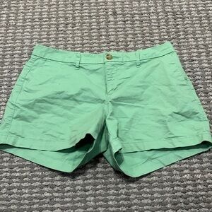 Woman’s Old Navy shorts sz 6